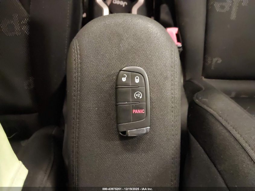 2017 Jeep Renegade Sport Fwd VIN: ZACCJAAB4HPF89074 Lot: 43975251