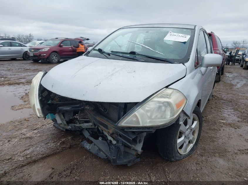 2009 Nissan Versa 1.8S VIN: 3N1BC13E69L476222 Lot: 43975268