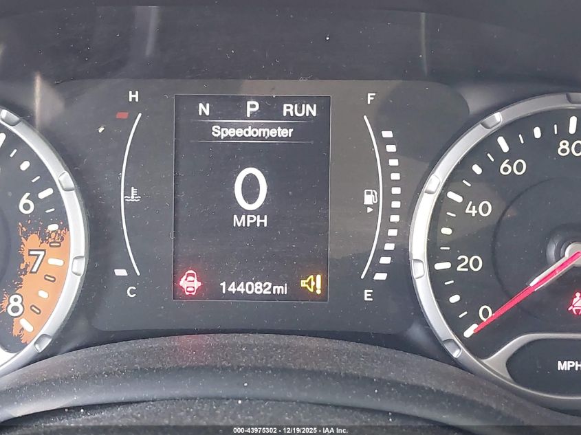 2018 Jeep Renegade Latitude Fwd VIN: ZACCJABB6JPG90766 Lot: 43975302