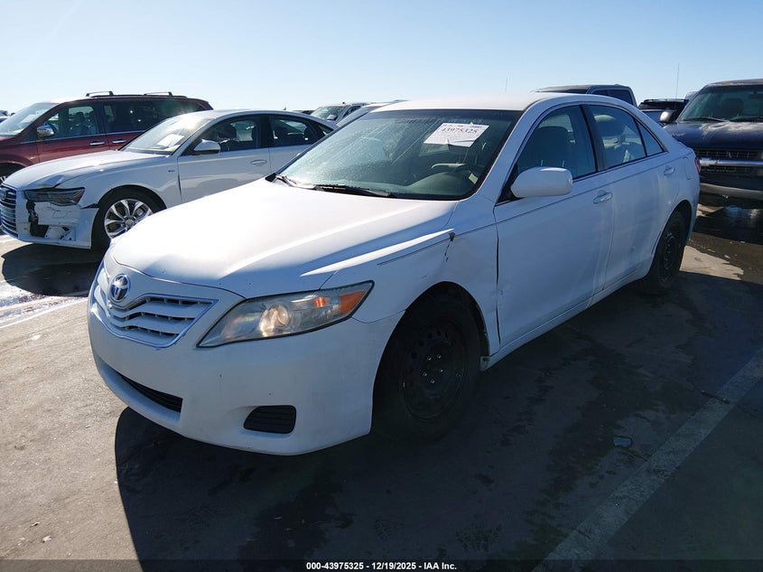 4T1BF3EK0AU556012 2010 TOYOTA CAMRY photo no. 2
