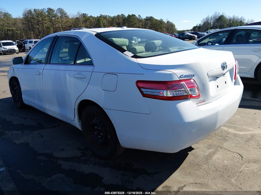 4T1BF3EK0AU556012 2010 TOYOTA CAMRY photo no. 3