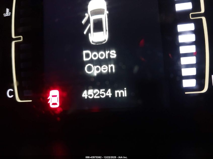 2018 Jeep Cherokee Latitude Fwd VIN: 1C4PJLCX3JD524596 Lot: 43975362