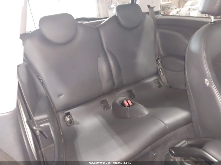 2006 Mini Cooper VIN: WMWRC33596TK19017 Lot: 43975398