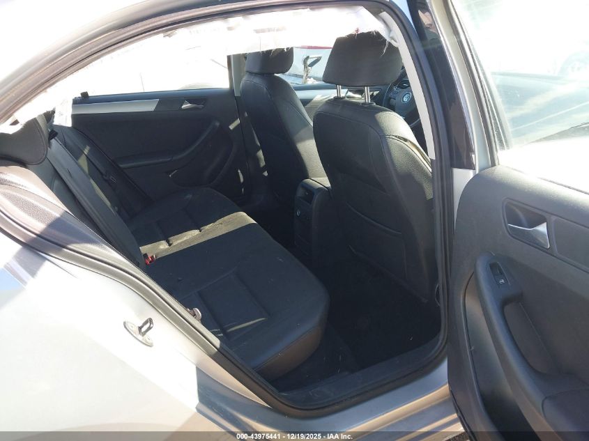 2011 Volkswagen Jetta 2.5L Sel VIN: 3VWLZ7AJ7BM307780 Lot: 43975441