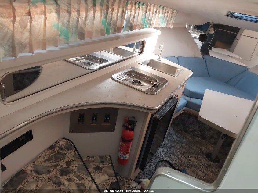 1989 Carver 21Ft 0In VIN: CDRB5090K889 Lot: 43975449