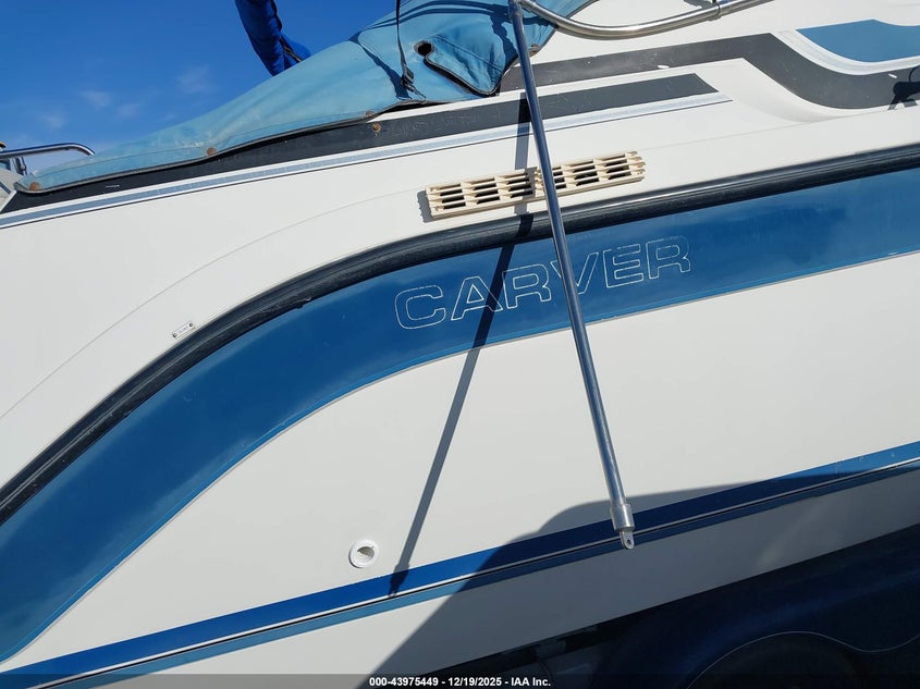 1989 Carver 21Ft 0In VIN: CDRB5090K889 Lot: 43975449