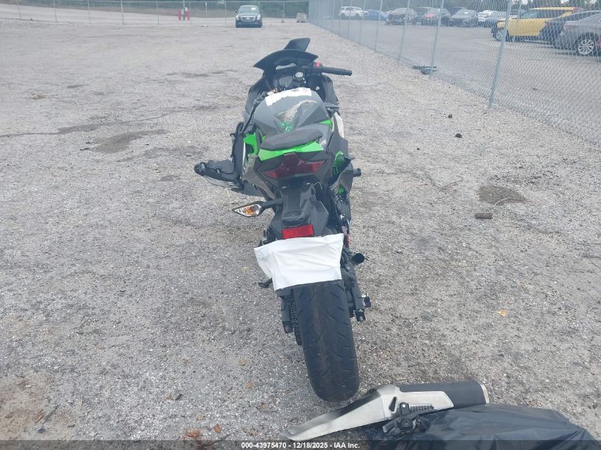 2019 Kawasaki Ex400 VIN: JKAEXKG16KDA32410 Lot: 43975470