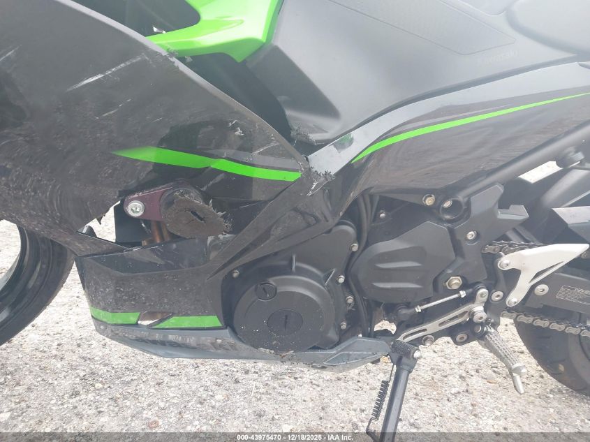 2019 Kawasaki Ex400 VIN: JKAEXKG16KDA32410 Lot: 43975470