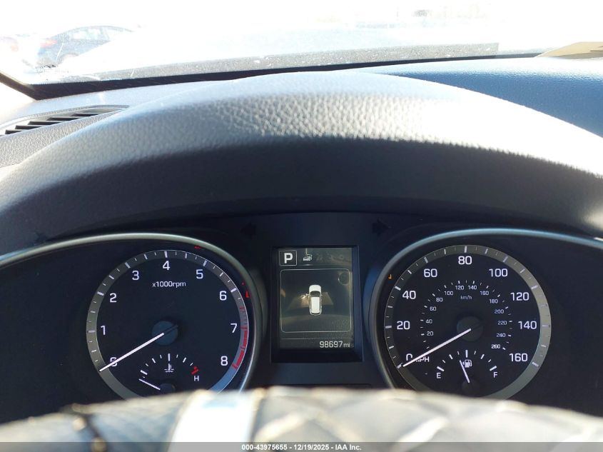 2017 Hyundai Santa Fe Se VIN: KM8SM4HF4HU221520 Lot: 43975655