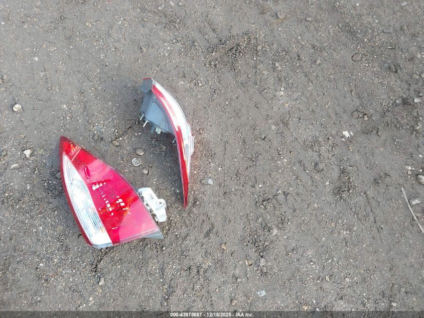 2016 Toyota Corolla Le VIN: 5YFBURHEXGP481358 Lot: 43975687