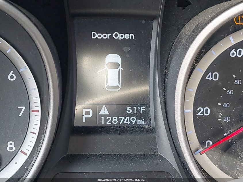 2016 Hyundai Santa Fe Sport 2.4L VIN: 5XYZTDLB7GG308774 Lot: 43975739