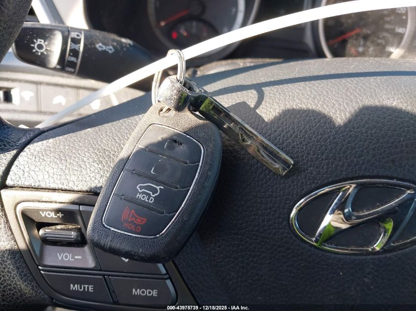 2016 Hyundai Santa Fe Sport 2.4L VIN: 5XYZTDLB7GG308774 Lot: 43975739