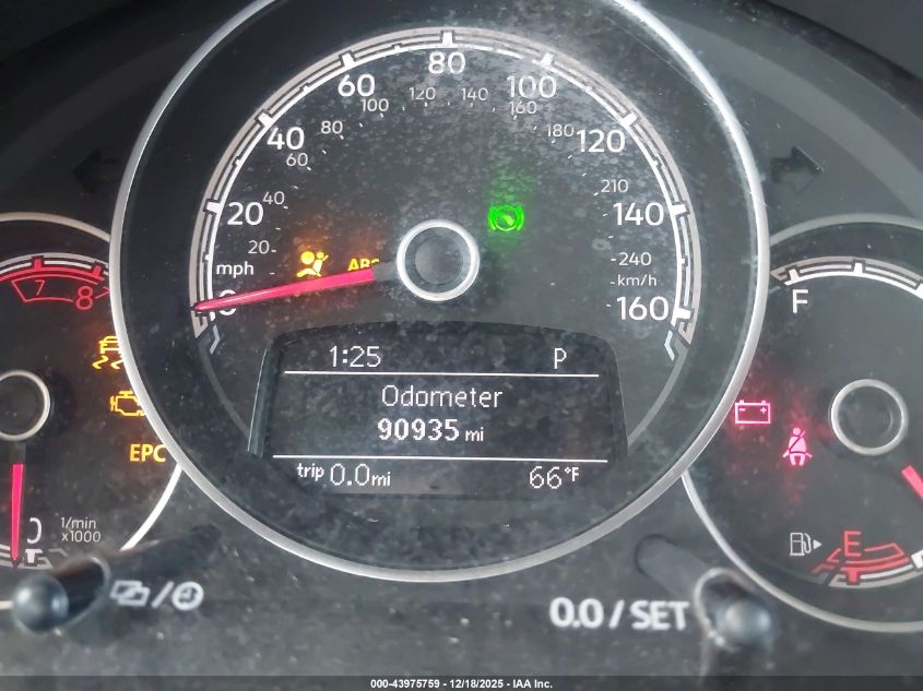 2018 Volkswagen Beetle 2.0T Coast/2.0T S/2.0T Se VIN: 3VW5DAAT0JM515018 Lot: 43975759