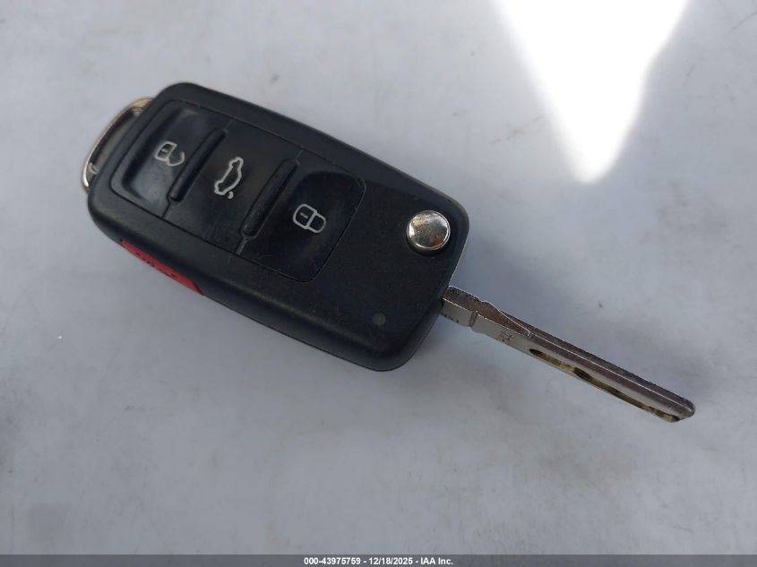 2018 Volkswagen Beetle 2.0T Coast/2.0T S/2.0T Se VIN: 3VW5DAAT0JM515018 Lot: 43975759