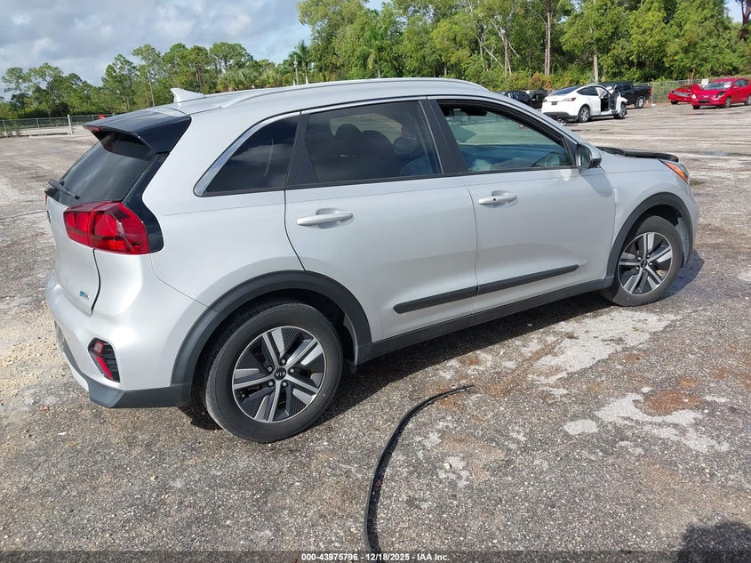 Vin: kndcb3lc5m5478941, lot: 44471492, kia niro lxs 20214