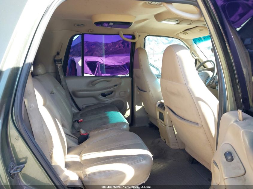 2001 Ford Expedition Eddie Bauer VIN: 1FMRU17LX1LA16705 Lot: 43975824