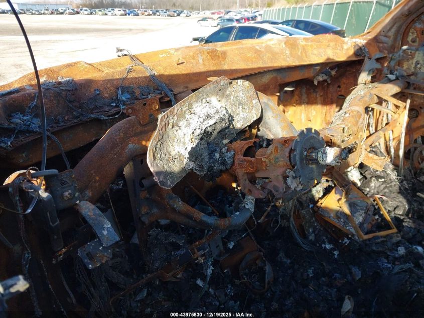 2021 Chevrolet Silverado 4500Hd 1Lt VIN: 1HTKJPVM9MH597170 Lot: 43975830