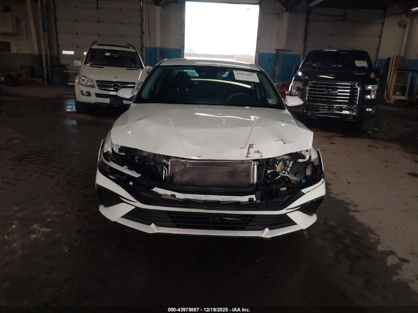 2024 Hyundai Elantra Sel VIN: KMHLM4DG8RU641589 Lot: 43975887