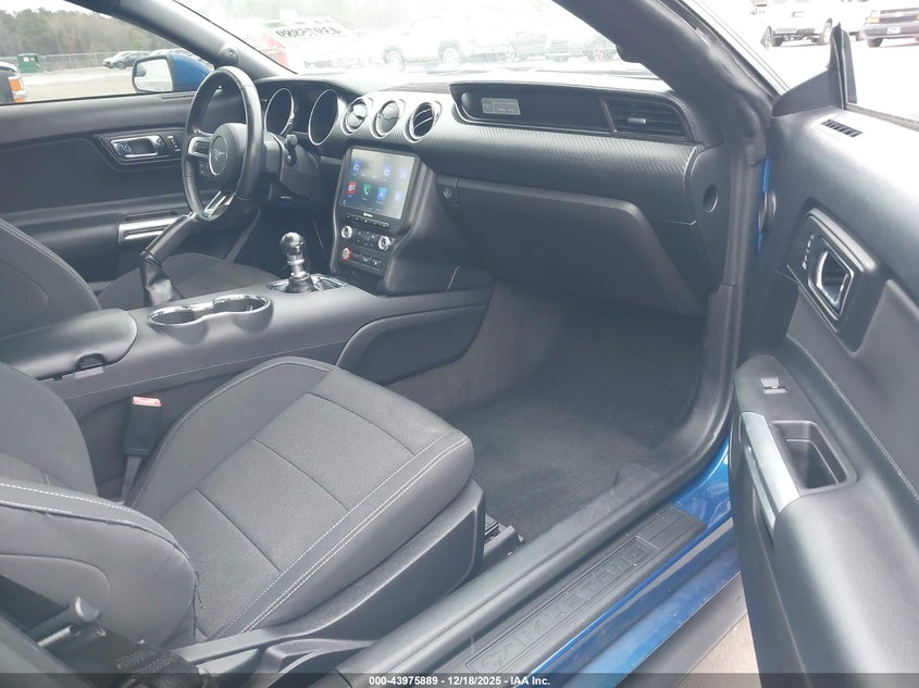 1FA6P8AM1H5269828 2017 FORD MUSTANG photo no. 5