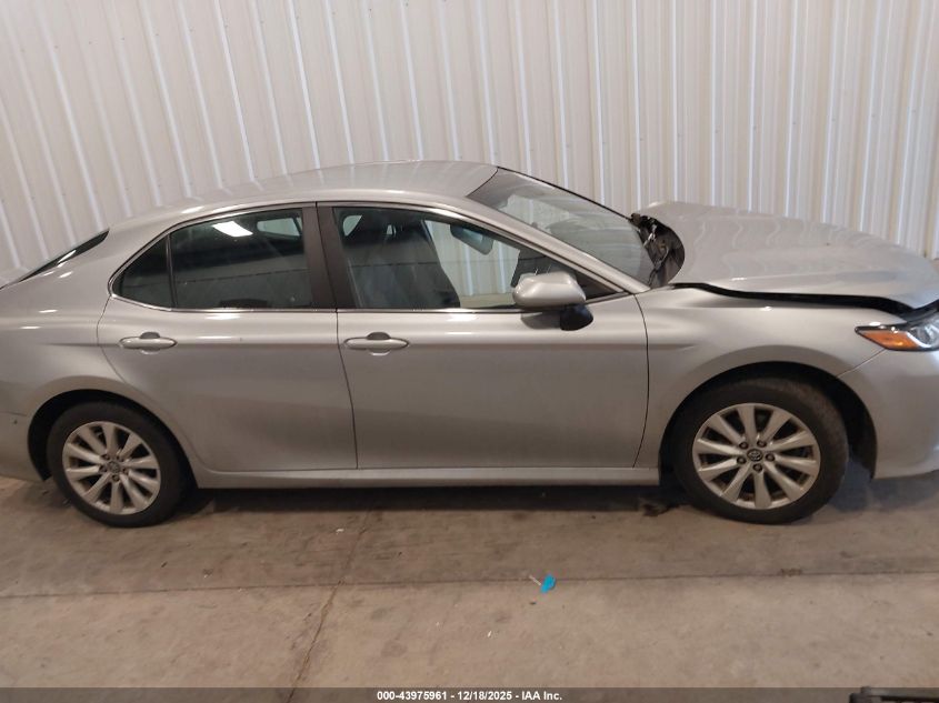 2018 Toyota Camry Le VIN: 4T1B11HK3JU656166 Lot: 43975961