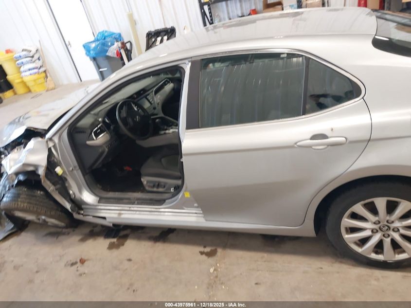 2018 Toyota Camry Le VIN: 4T1B11HK3JU656166 Lot: 43975961