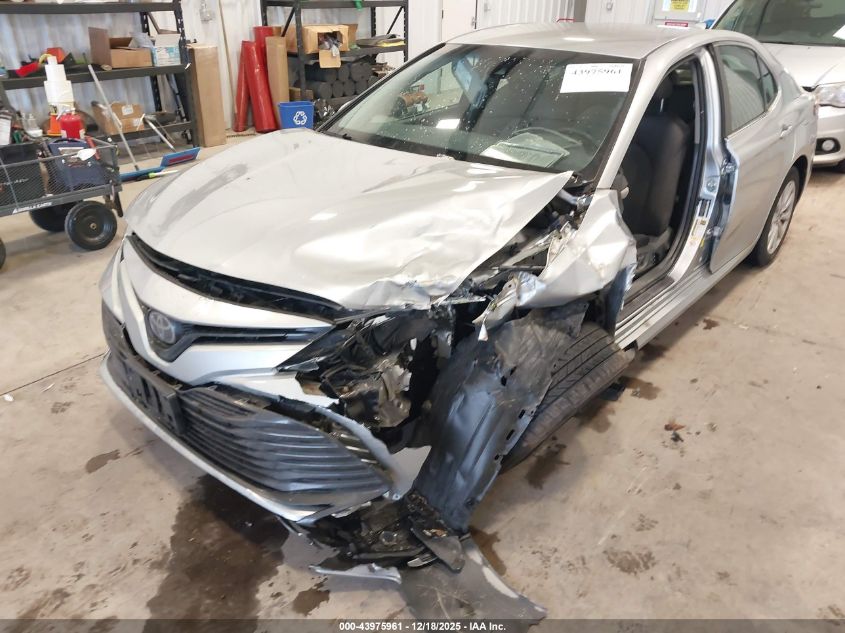 2018 Toyota Camry Le VIN: 4T1B11HK3JU656166 Lot: 43975961