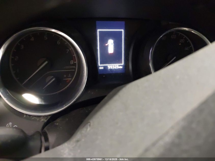 2018 Toyota Camry Le VIN: 4T1B11HK3JU656166 Lot: 43975961