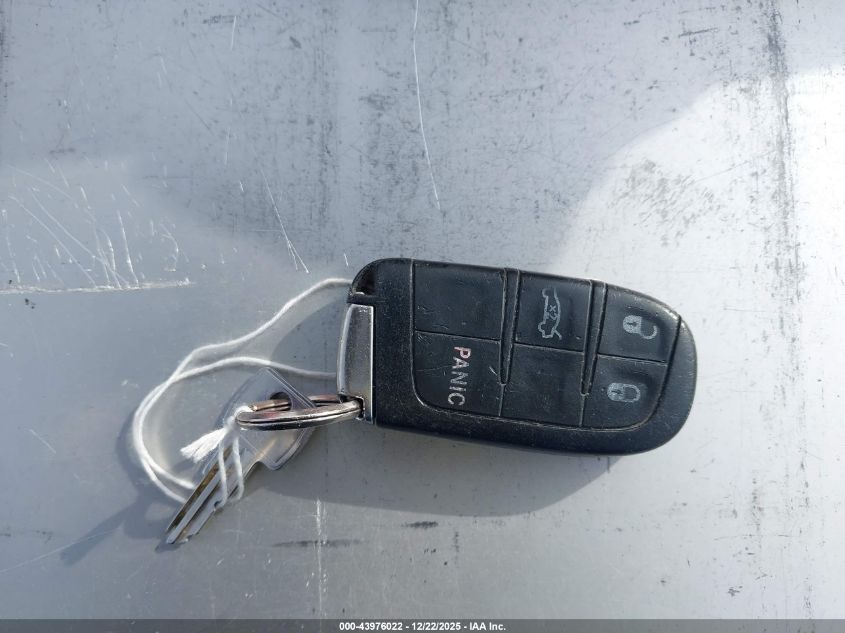 2018 Dodge Challenger Sxt VIN: 2C3CDZAG4JH333451 Lot: 43976022