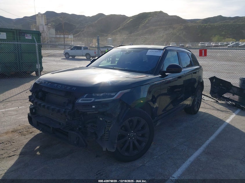 VIN SALYL2RN0JA750930 2018 LAND ROVER RANGE ROVER VELAR D180 SE R-DYNAMIC