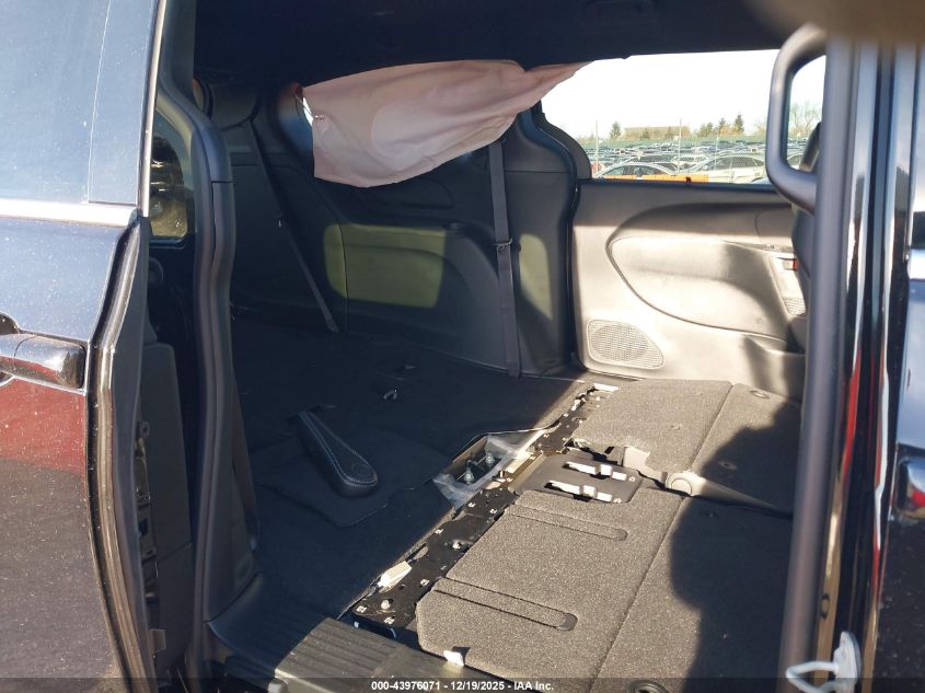 2026 Chrysler Pacifica Select Awd VIN: 2C4RC3BG8TR159370 Lot: 43976071