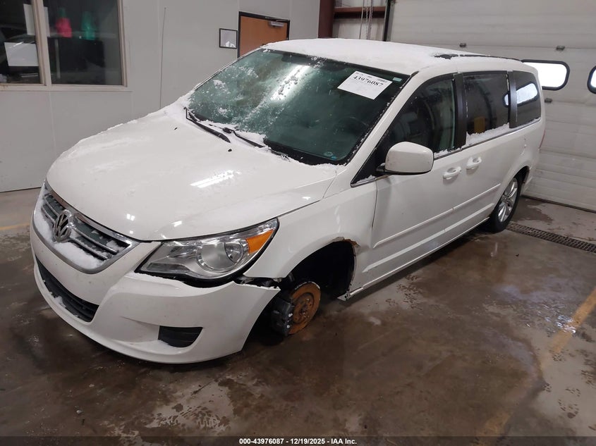 2012 Volkswagen Routan Se
