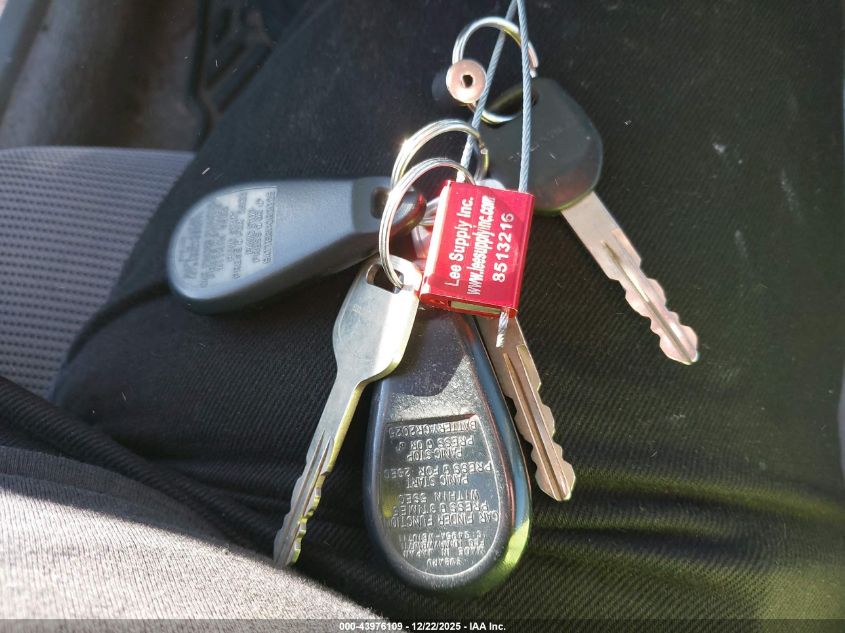 2007 Subaru Forester 2.5X VIN: JF1SG65637H700360 Lot: 43976109