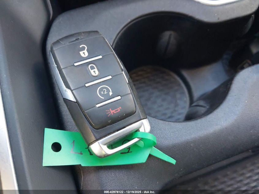 2020 Ram 1500 Big Horn 4X4 5'7 Box VIN: 1C6SRFFT0LN156363 Lot: 43976122