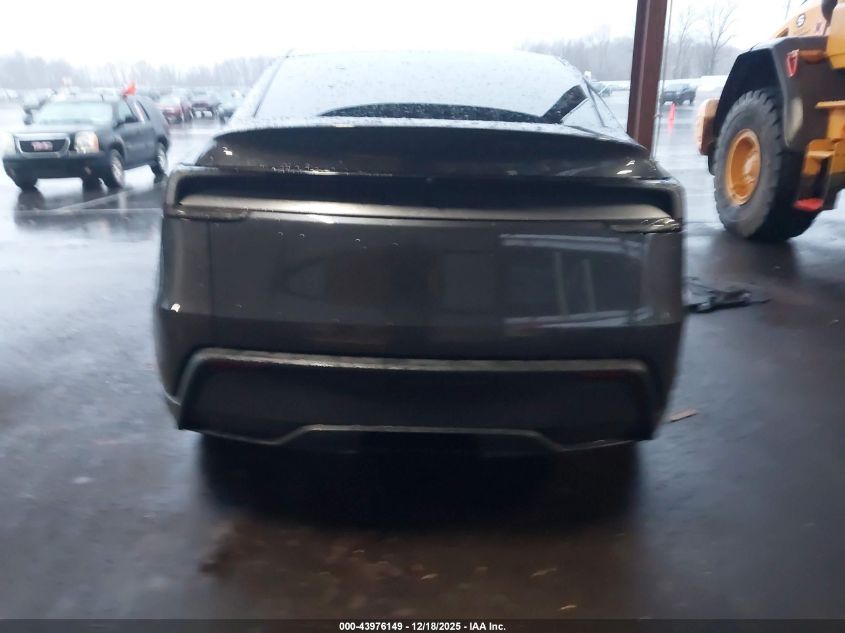 2026 Tesla Model Y Premium Rear-Wheel Drive VIN: 7SAYGDED4TA589268 Lot: 43976149