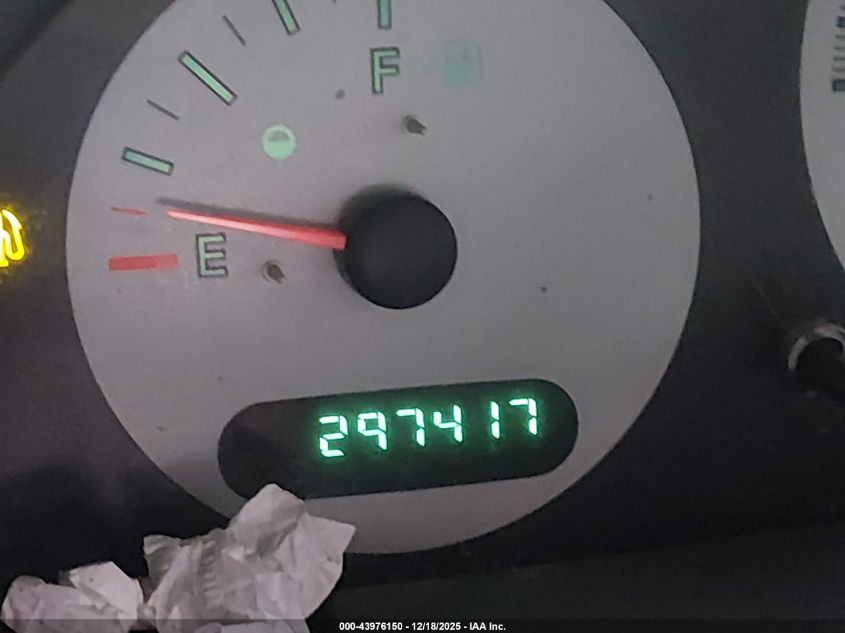 2003 Dodge Caravan Se VIN: 1D4GP25323B121651 Lot: 43976150