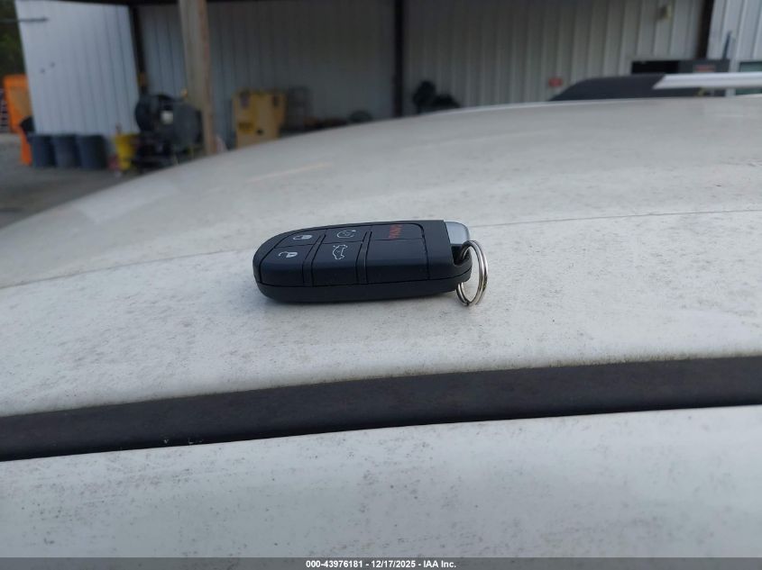 2016 Dodge Journey Crossroad Plus VIN: 3C4PDCGB8GT123909 Lot: 43976181