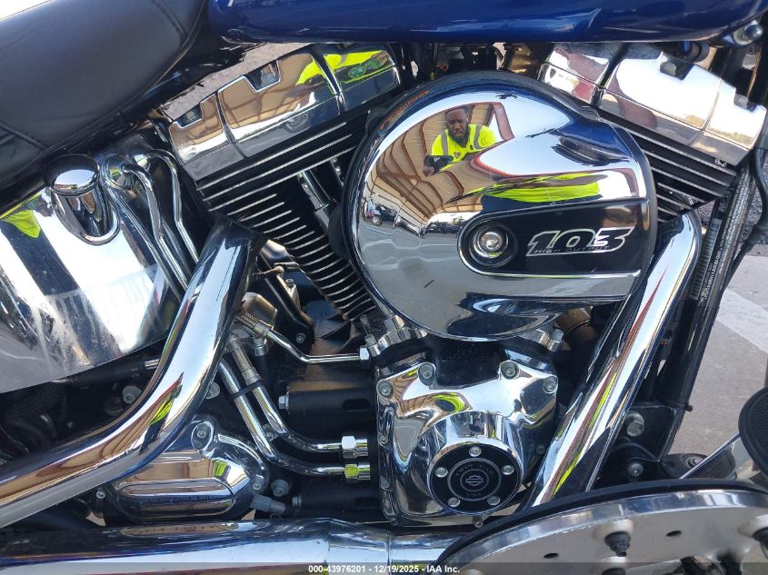 2017 Harley-Davidson Flstc Heritage Softail Classic VIN: 1HD1BWV11HB041254 Lot: 43976201