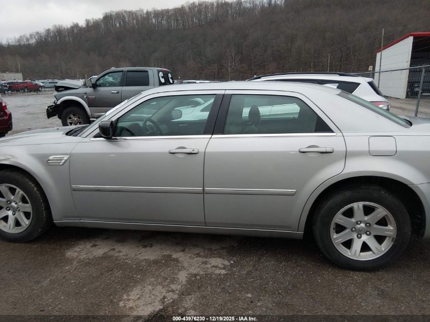 2006 Chrysler 300 VIN: 2C3KA53G56H189104 Lot: 43976230