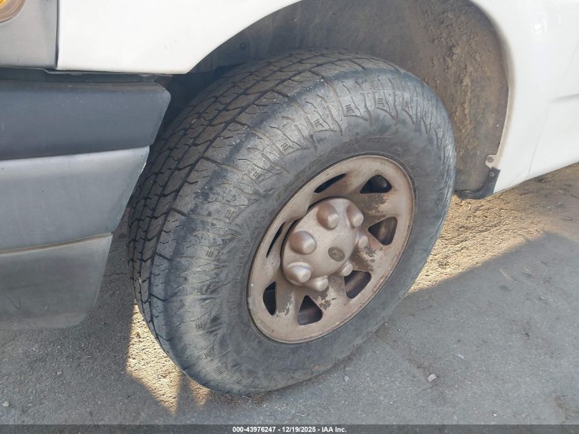 2002 Ford F-150 Xl VIN: 2FDPF17M82CA36280 Lot: 43976247