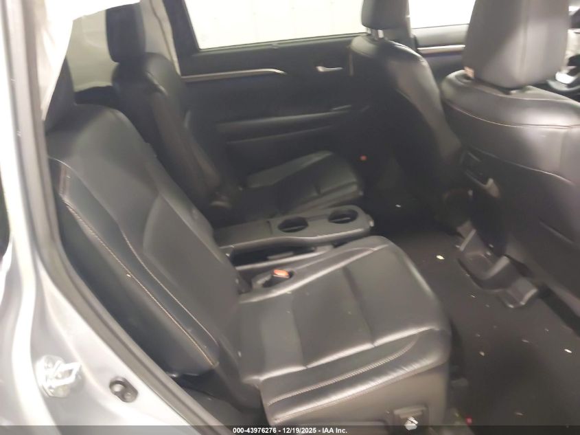 2016 Toyota Highlander Limited V6 VIN: 5TDDKRFH6GS229819 Lot: 43976276