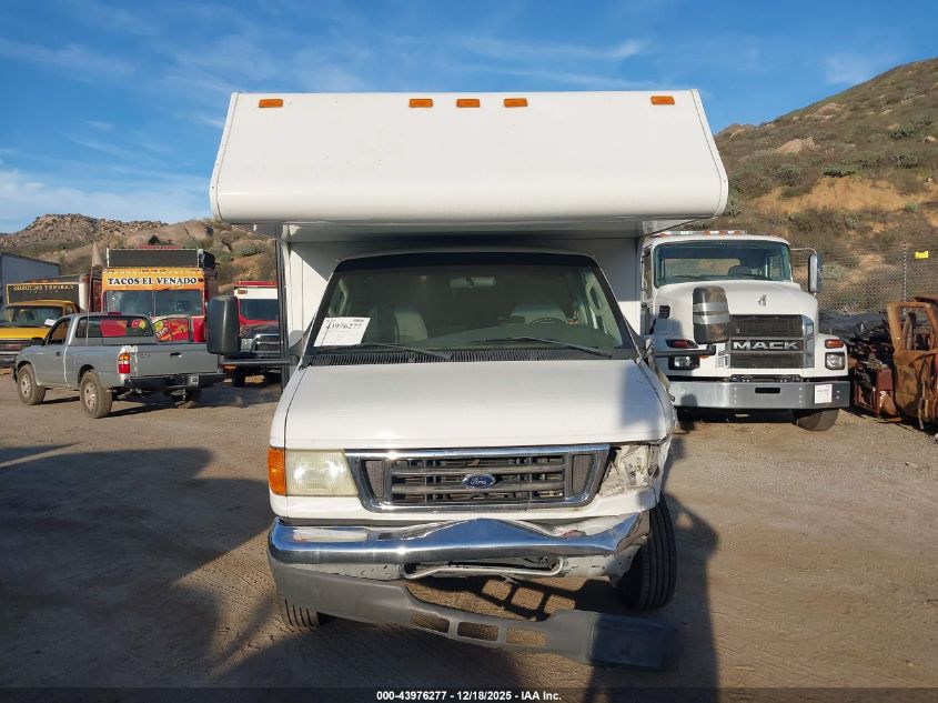 2005 Ford E-350 Cutaway Standard VIN: 1FDWE35L05HB32793 Lot: 43976277