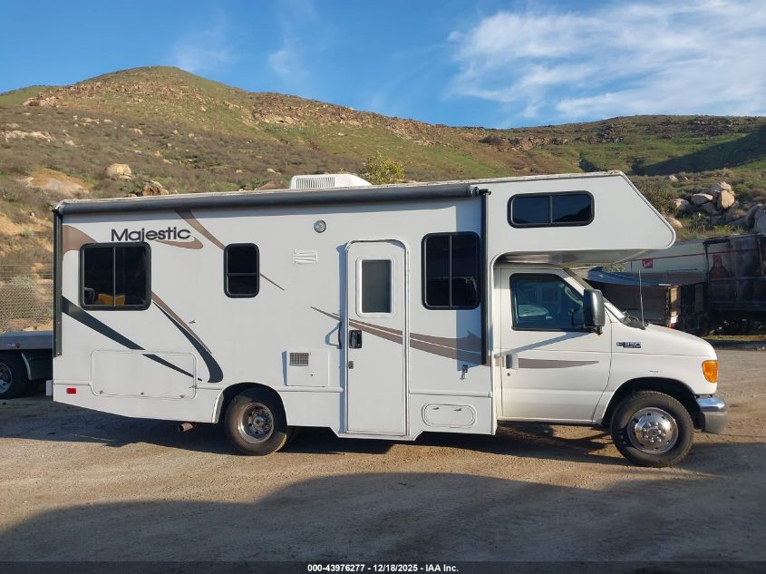 2005 Ford E-350 Cutaway Standard VIN: 1FDWE35L05HB32793 Lot: 43976277