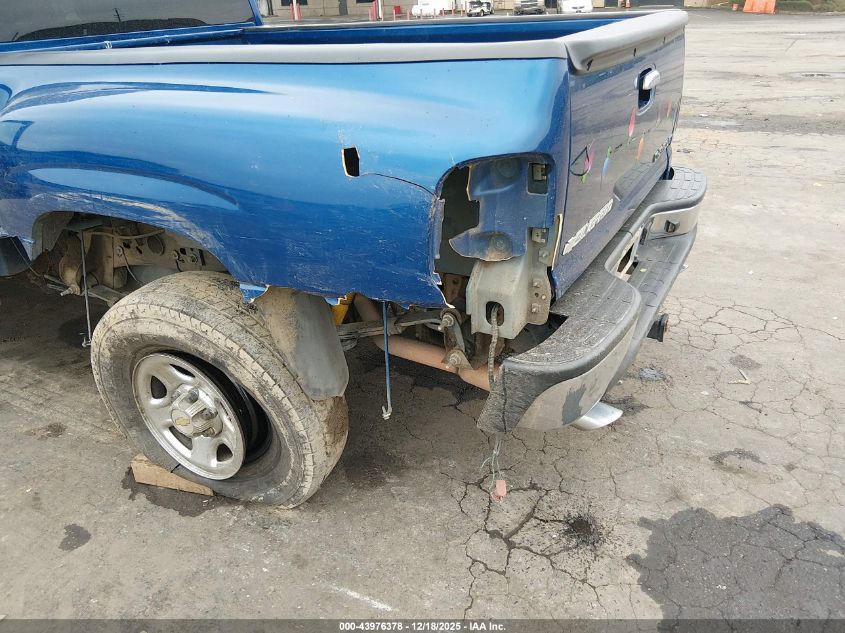 2004 Chevrolet Silverado 1500 Ls VIN: 1GCEC19T84Z330194 Lot: 43976378