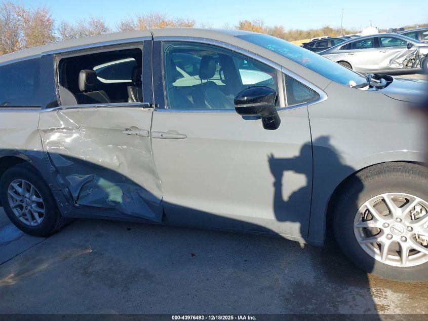 2025 Chrysler Pacifica Select VIN: 2C4RC1BG3SR504369 Lot: 43976493