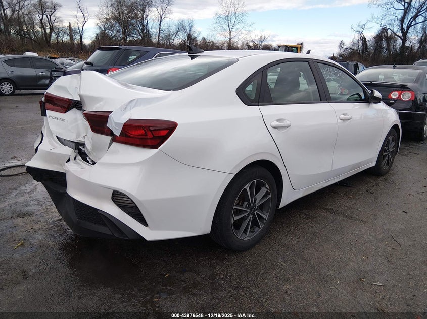 2022 Kia Forte Lxs