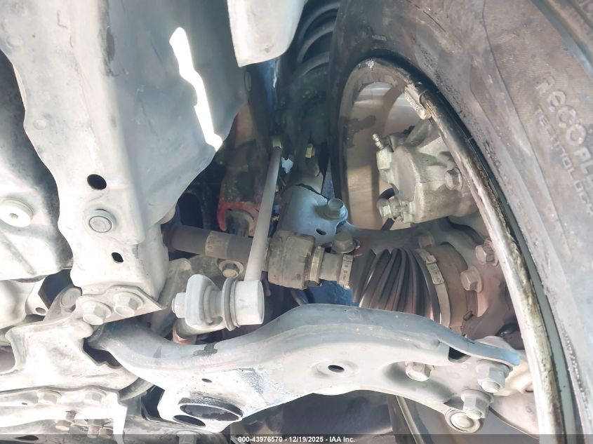 2017 Toyota Rav4 Xle VIN: 2T3WFREV0HW400200 Lot: 43976570