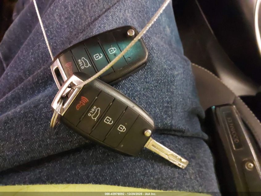 2017 Kia Soul + VIN: KNDJP3A50H7481169 Lot: 43976592