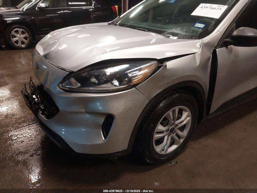 2020 Ford Escape S VIN: 1FMCU0F62LUA55121 Lot: 43976625