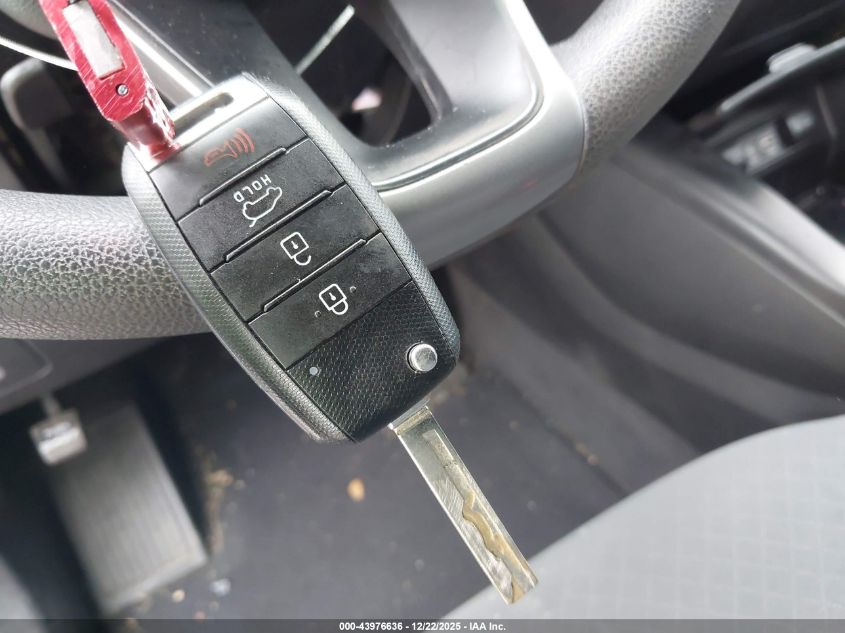 2017 Kia Sorento 3.3L Lx VIN: 5XYPG4A51HG329002 Lot: 43976636