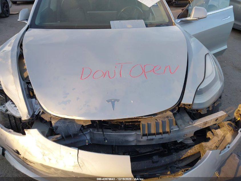 2018 Tesla Model 3 Long Range/Mid Range VIN: 5YJ3E1EA1JF048485 Lot: 43976643